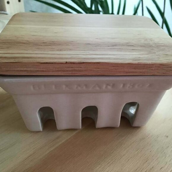 Beekman 1802 Ceramic Soap Dish for 3.5 oz. palm size bars / Brand New - Picture 5 of 8